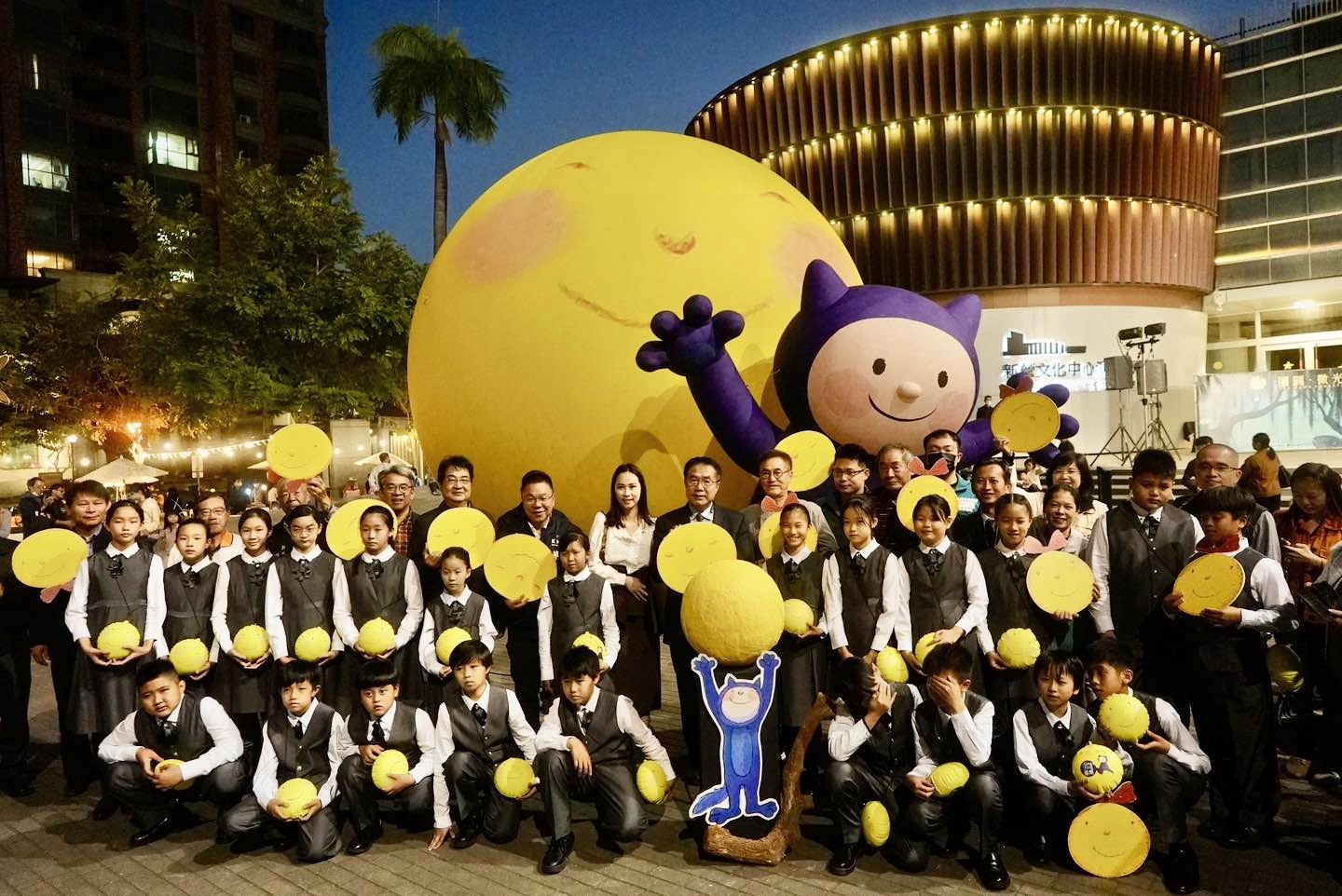 療癒新展覽！幾米《月亮忘記了》戶外大型藝術裝置　進駐台南新營