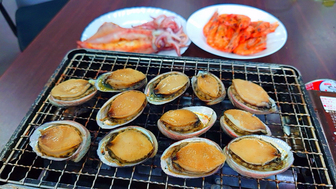 東北角時令黑毛魚、貢寮鮑尚青上菜　貢寮5餐廳推餐點滿1500元折百元