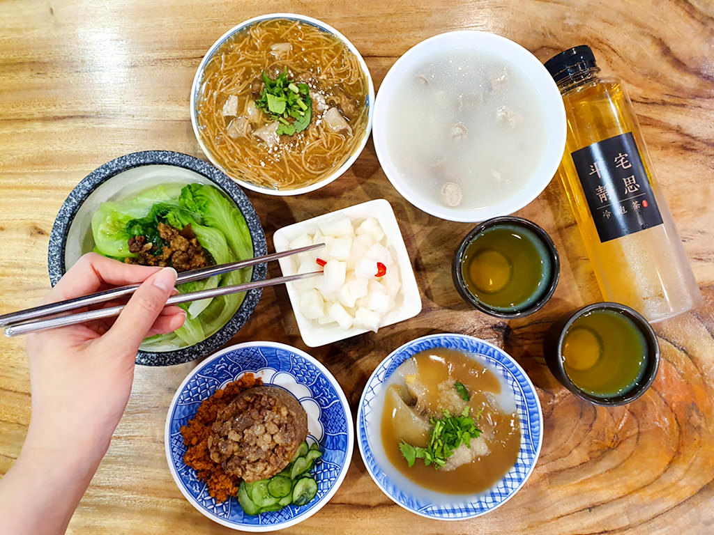 靠美食生活、高雄｜古早味麵線羹這裡吃！7間高雄老字號麵線羹推薦