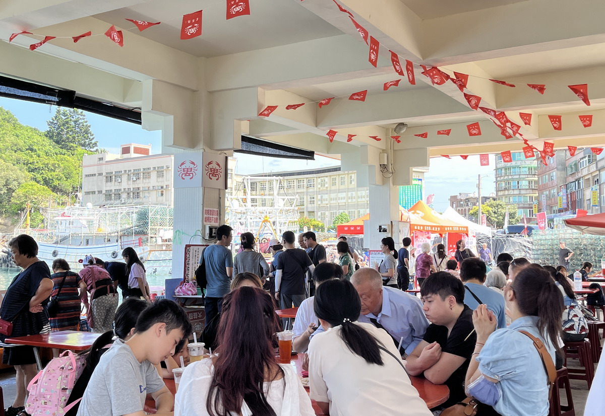 吃蟹了！野柳假日活蟹市集9/14開市　活蟹福袋限量開賣、免費出海捕蟹趣