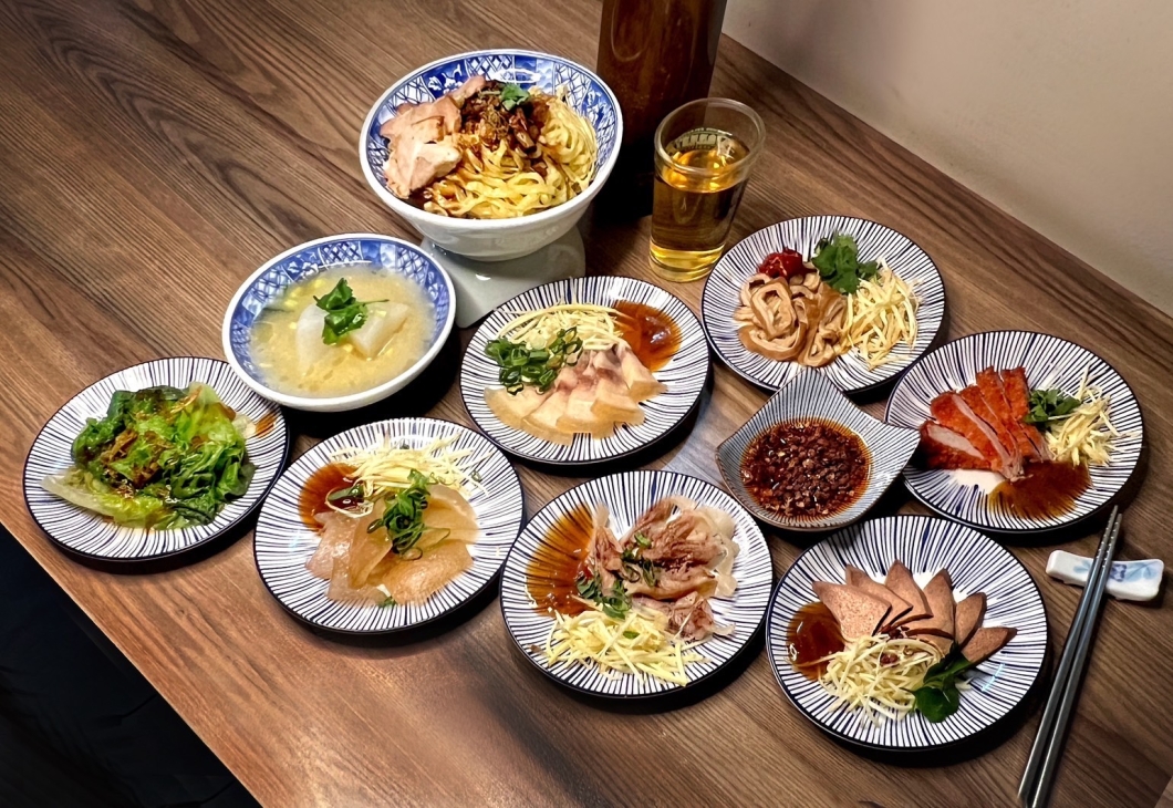 新北黑白切大賽10強出爐！　3/22最終名次揭曉，2025元「黑白切全豬宴」搶購中
