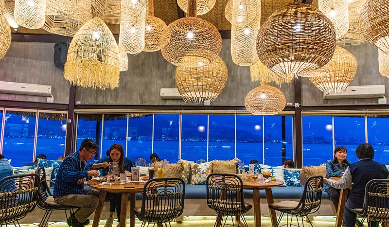 靠美食生活、台北｜淡水景觀餐廳 7 選，最美夕陽在這裡！