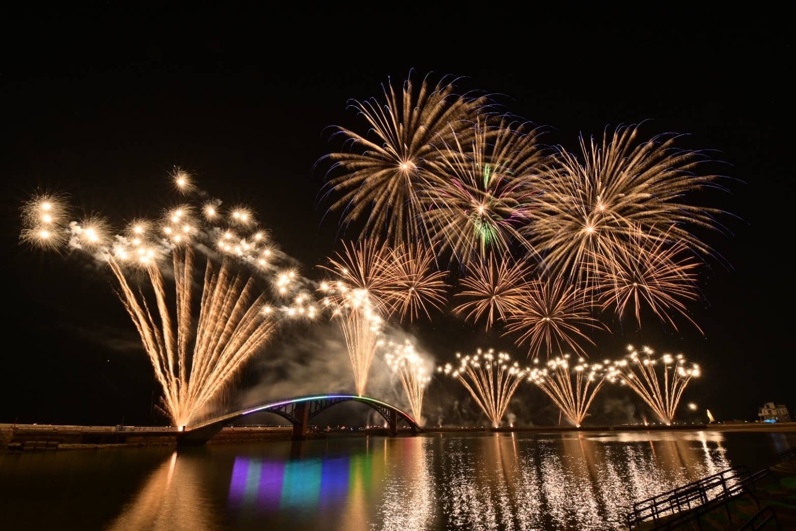 2023澎湖國際海上花火節　望安場6/10登場、3000發煙火點燃夜空