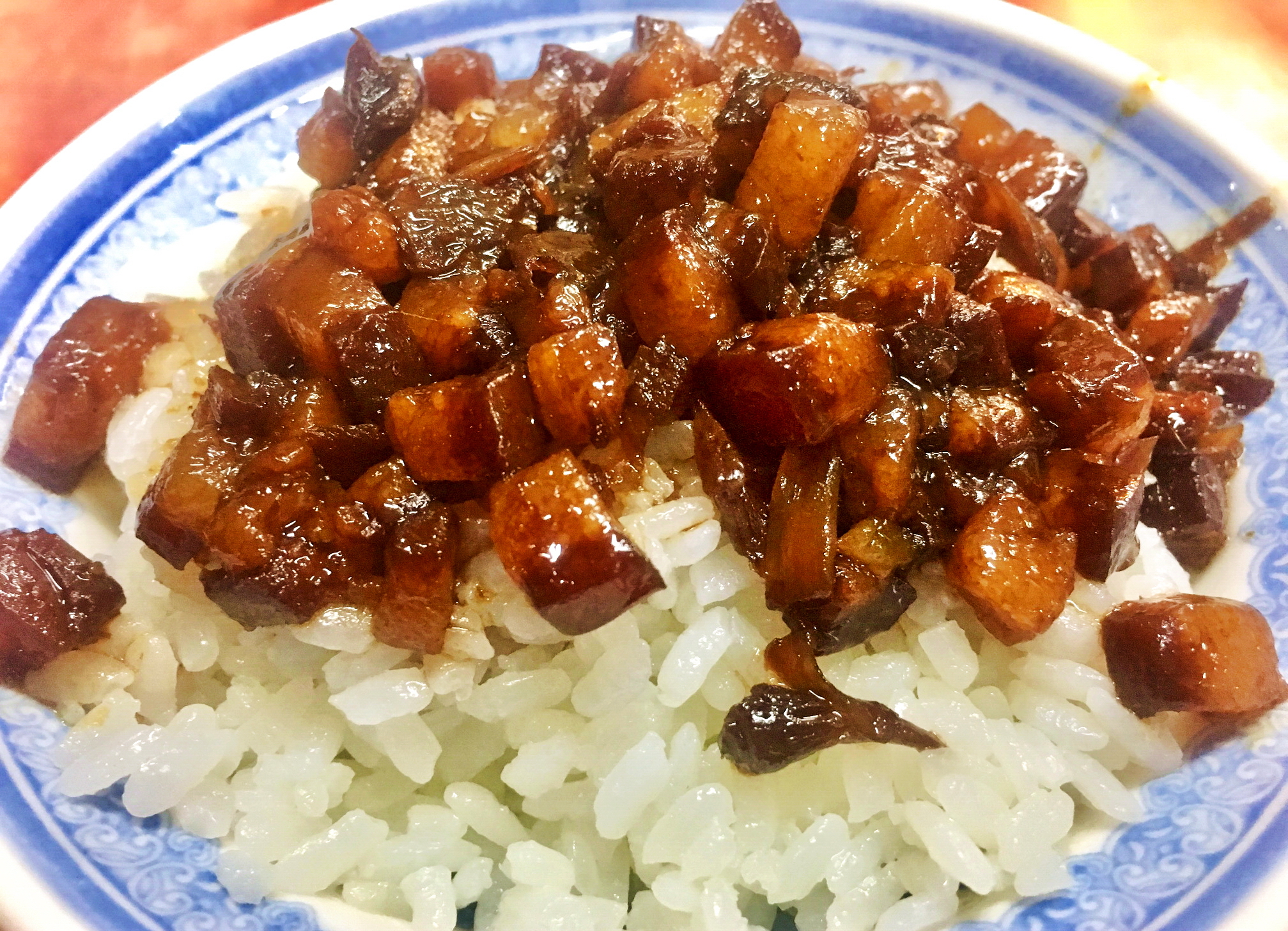 【新開店】必比登美食小王煮瓜進駐桃機2航　招牌黑金滷肉飯即起開賣